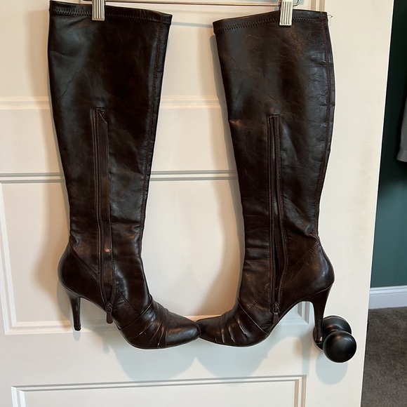 Diba brown tall boot - Picture 2 of 11